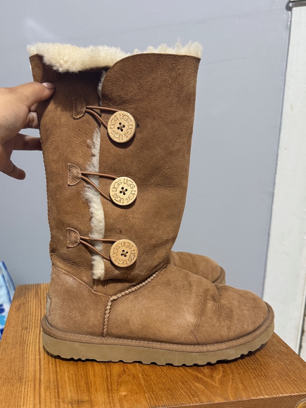 UGG Bailey Button Triplet Womens 8 Chestnut Tan Suede Shearling Tall Boots
